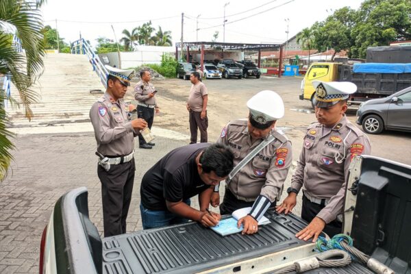 Bukti Digital Tidak Bisa Gantikan Fisik SIM dan STNK Saat Kena Tilang Bukti Digital