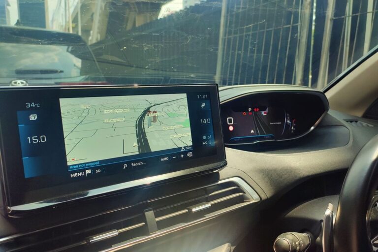 Peta Digital di Mobil