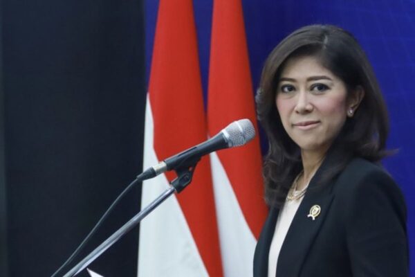 Menkomdigi Curhat ke DPR, 12.500 Desa Belum Terjangkau Sinyal